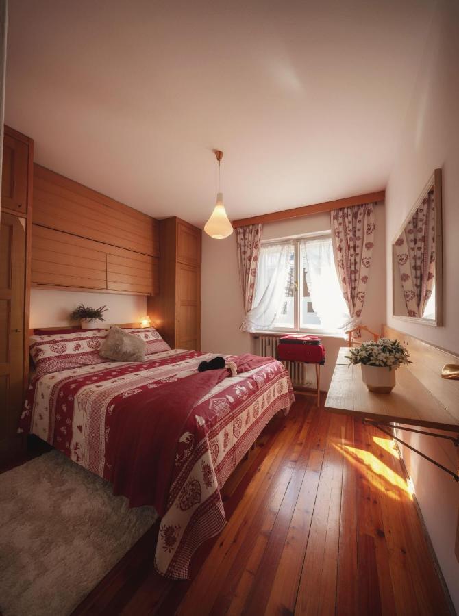 Apartamento Cortina-House Cortina dʼAmpezzo Exterior foto